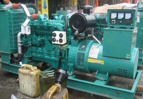 福田冬季启动柴油发电机时，如何避免电瓶过度放电？